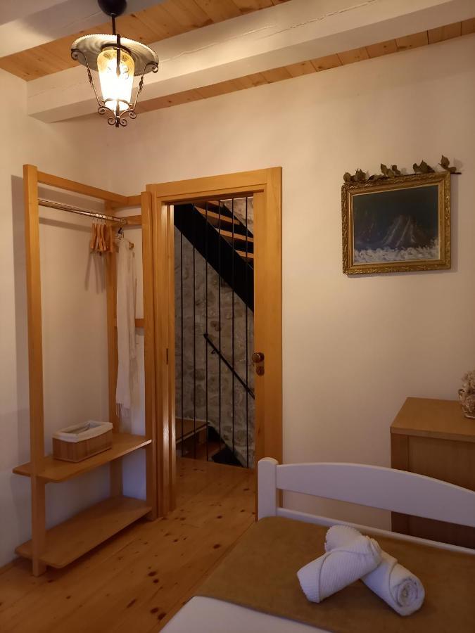 Romantic Stone House By The Sea **** โกตอร์ ภายนอก รูปภาพ